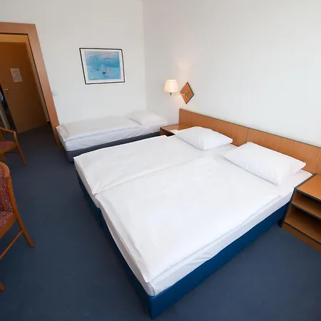 Good Morning + East 3* Berlin