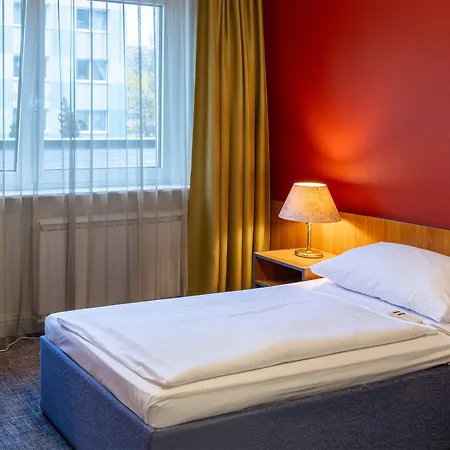 Good Morning + East Hotel 3*