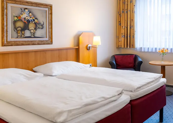 Good Morning + East Hotel 3*