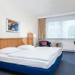 Good Morning + East برلين