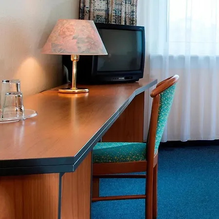 Good Morning + East Hotel 3*