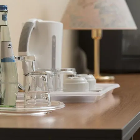 Good Morning + East Hotel 3*