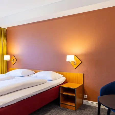 Good Morning + East Berlino