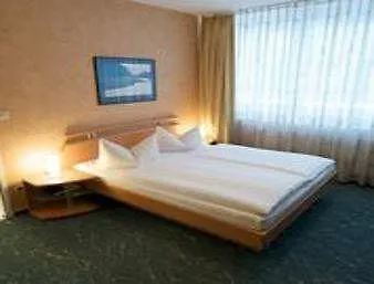 Good Morning + East 3* Berlin