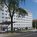 Good Morning + East Szálloda 3*