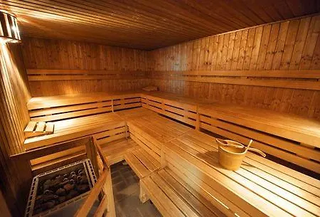 Szálloda Good Morning + East 3*