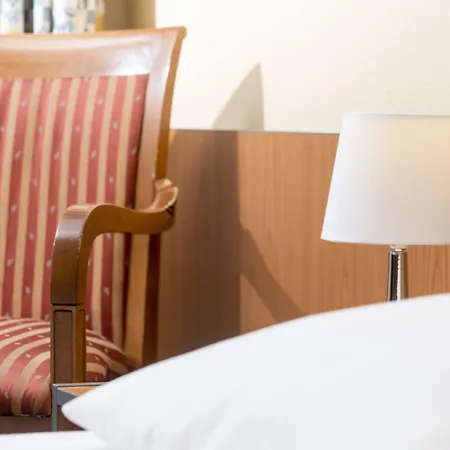 Ξενοδοχείο Good Morning + East 3*