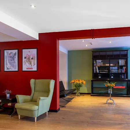 Good Morning + East 3* Βερολίνο