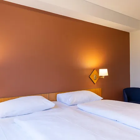 Good Morning + East Βερολίνο