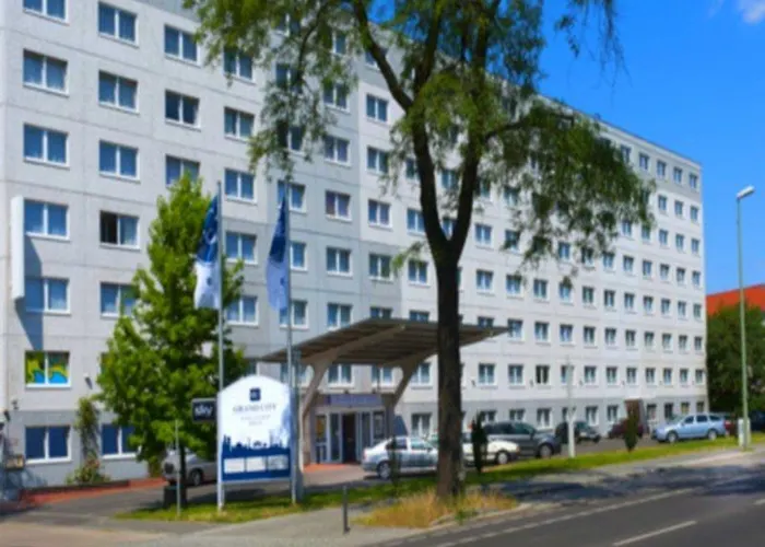 Good Morning + East Otel