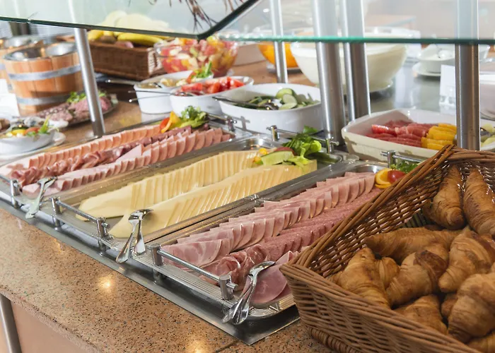 Good Morning + East Otel