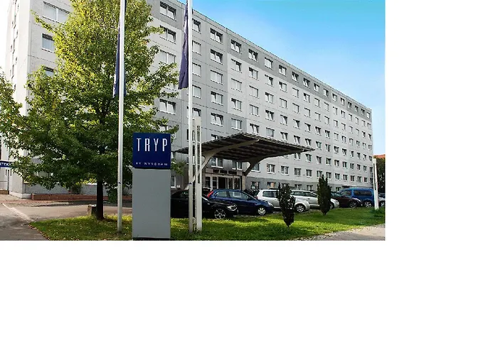 Good Morning + East Otel 3*