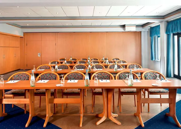 فندق Good Morning + East 3*