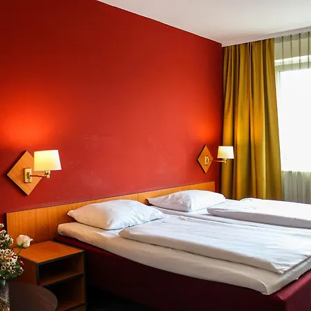 Good Morning + East Otel Berlin