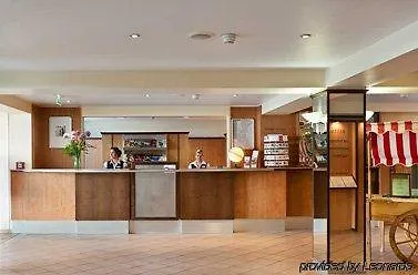 Good Morning + East Otel
