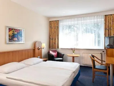 Otel Good Morning + East Berlin