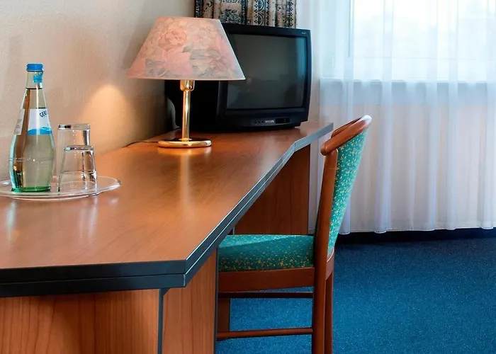 Good Morning + East Hotel 3*