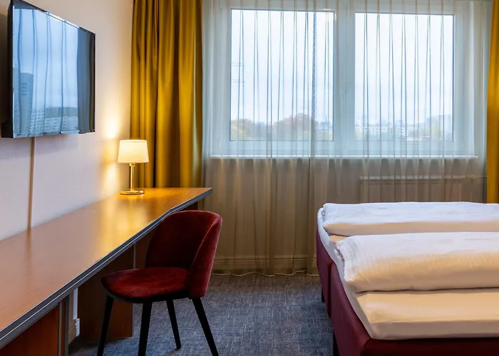 Good Morning + East 3* Berlin