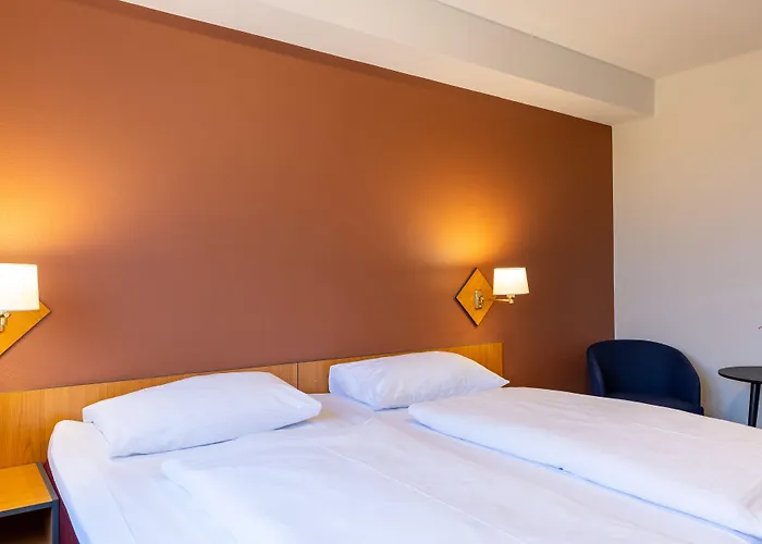 Good Morning + East Berlin